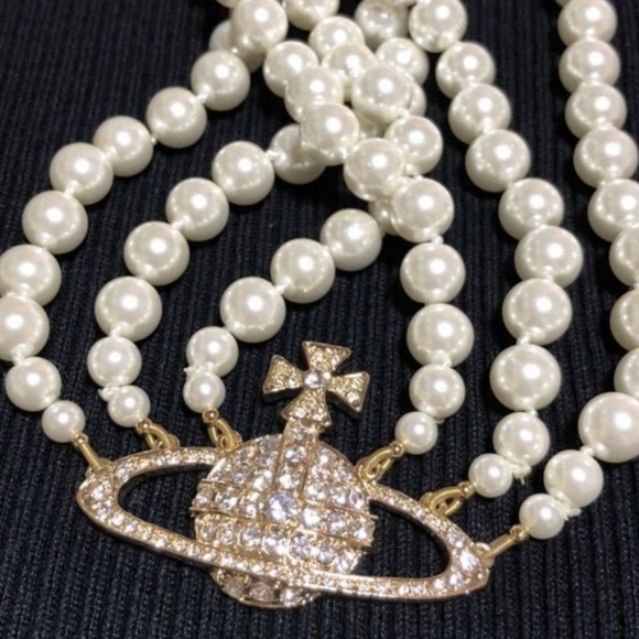 Vivienne Westwood Three Tier Pearl 